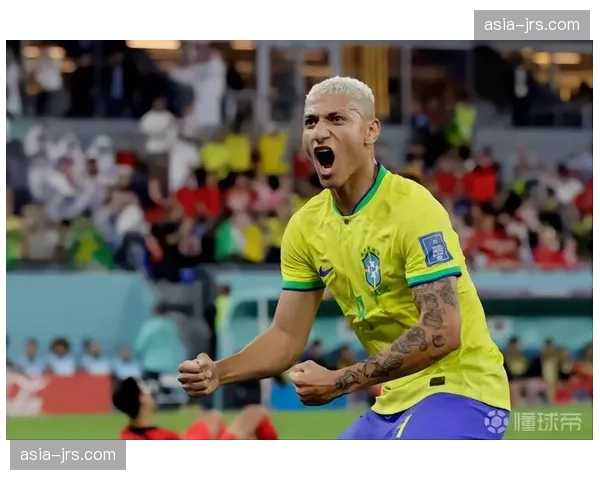 热刺换人调整效果有限，里沙利松替补进球难挽败局